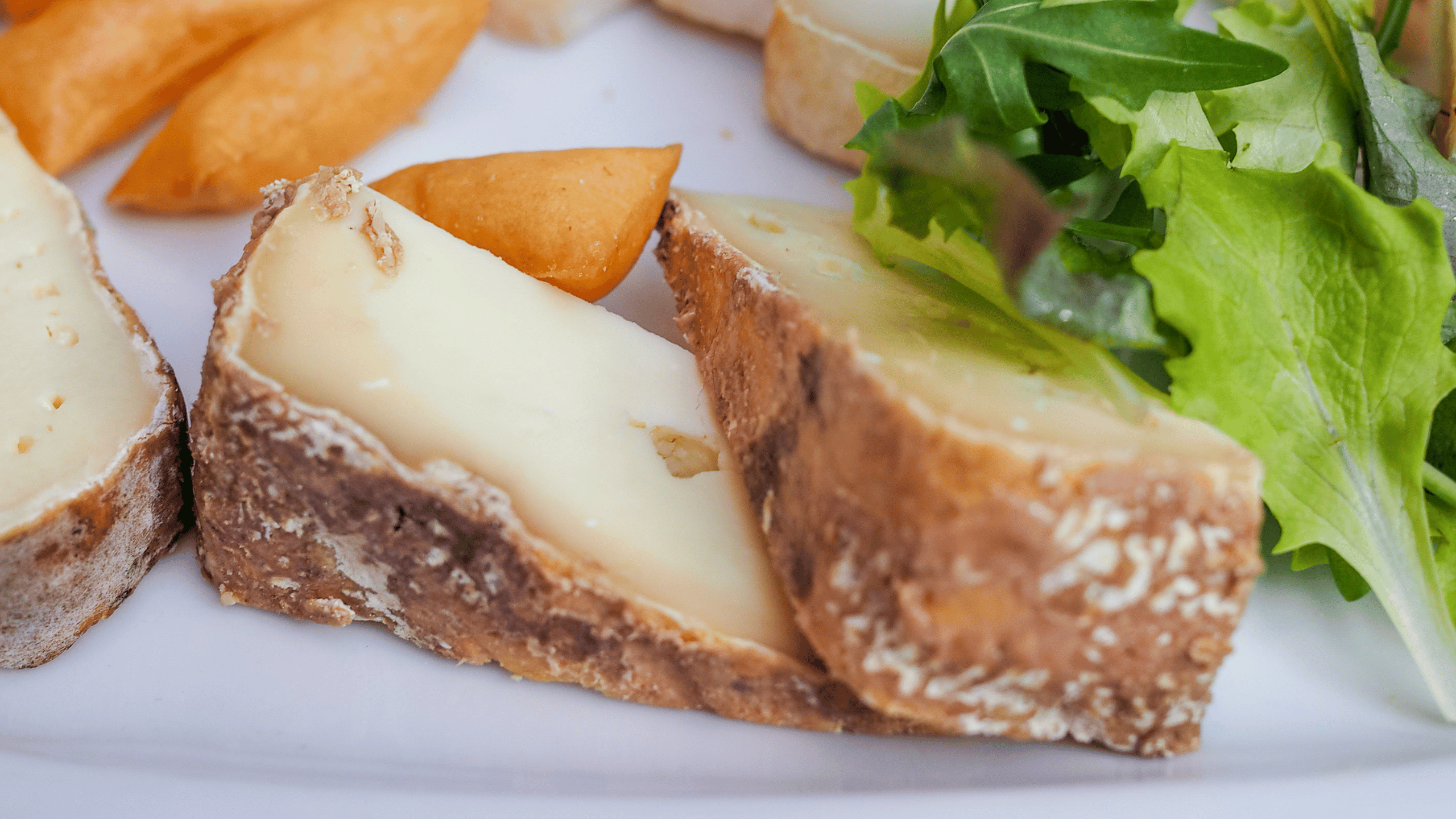 How to Build a Cheese Selection: Tips for New and Experienced Cheese Enthusiasts