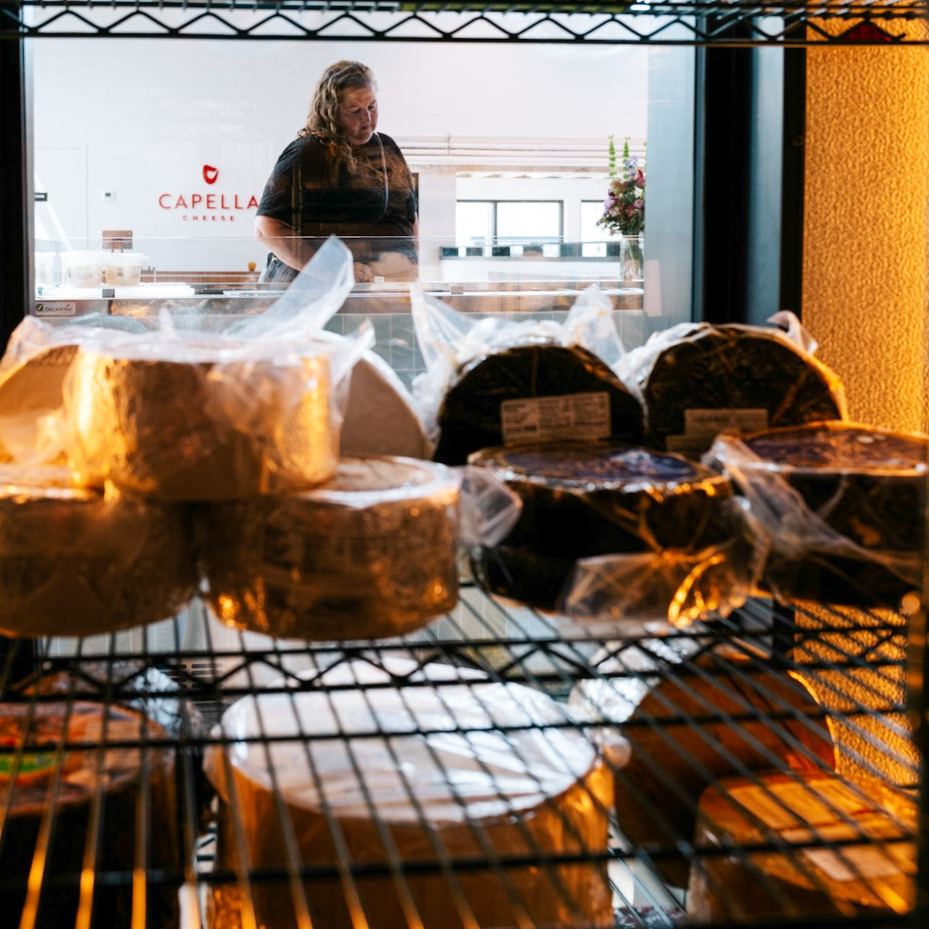 Capella Cheese shopper