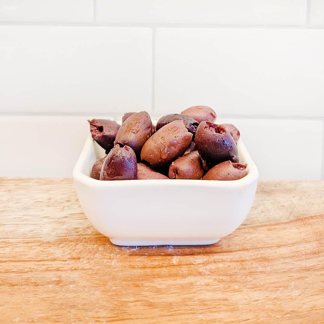Kalamata Olives, Pitted 4 oz